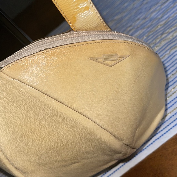 Bottega Veneta Semisphere Shoulder-bag in Camel GUC - Picture 5 of 16